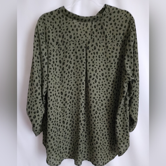 Olive Green Leopard Print Women's Top - Picture 3 of 3